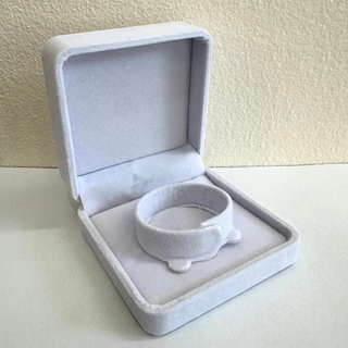 กล่องกำไลข้อมือ กล่องกำมะหยี่ ขนาด9*9*4.5CM ใส่นาฬิกา สร้อยคอ