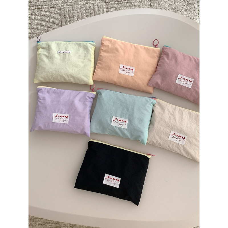 ( พร้อมส่ง ) กระเป๋าเครื่องสำอางค์/กระเป๋าใส่ของจุกจิก/กระเป๋าผ้าน้ำหนักเบาสีpastel