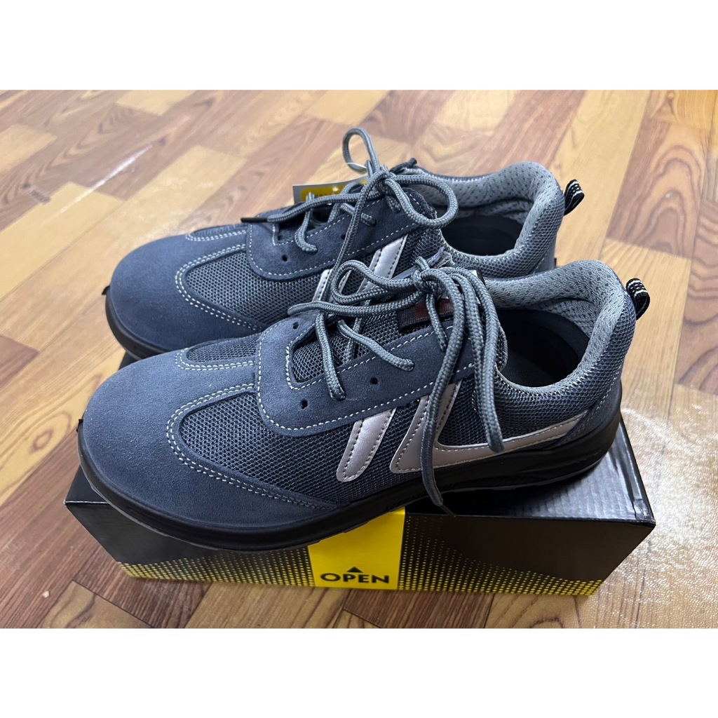 P69  รองเท้าเซฟตี้ หัวเหล็ก Safety Shoes รองเท้าหัวเหล็กคุณภาพสูง เพื่อความปลอดภัย