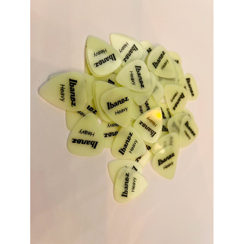 🌈Pick Guitar Ibanez ขนาด Heaveyเรืองแสง สินค้าผลิต USA งานนำเข้าสินค้าคุณภาพของแท้ ใช้งานได้ยาวๆไปเลยค่ะ🔥🔥ราคา 30.- 🔥🔥
