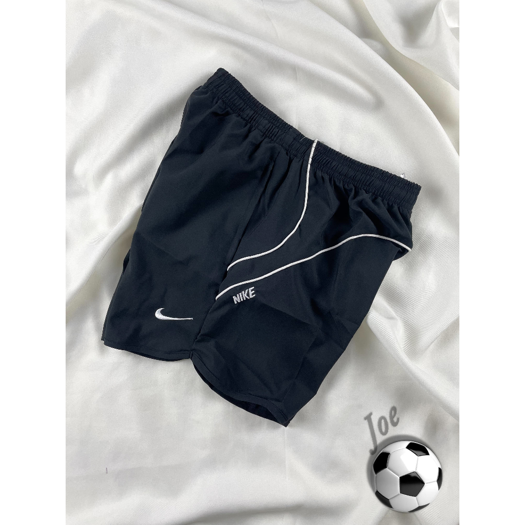 กางเกงออกกำลังกาย กางเกงกีฬาผู้ชาย ขาสั้น Nik. (Pocket, Black wt. White)
