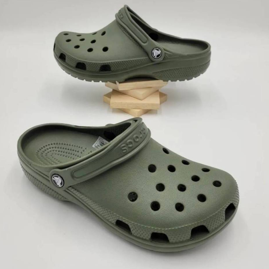 รองเท้า Classic Crocs Clog หิ้วนอก ถูกกว่าshop✨(สินค้าพร้อมจัดส่งจากไทย)✨Buy 1 pair free 2 Jibbitzs