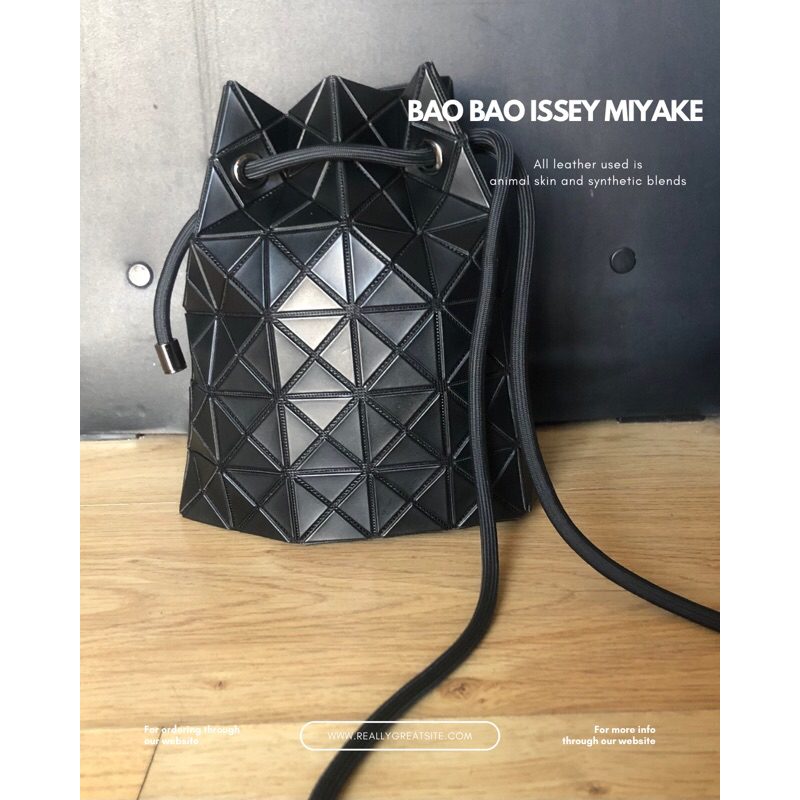 Bao Bao Issey Miyake  กระเป๋าญี่ปุ่นมือสอง กระเป๋ามือสอง กระเป๋าแบรนด์เนมมือสอง