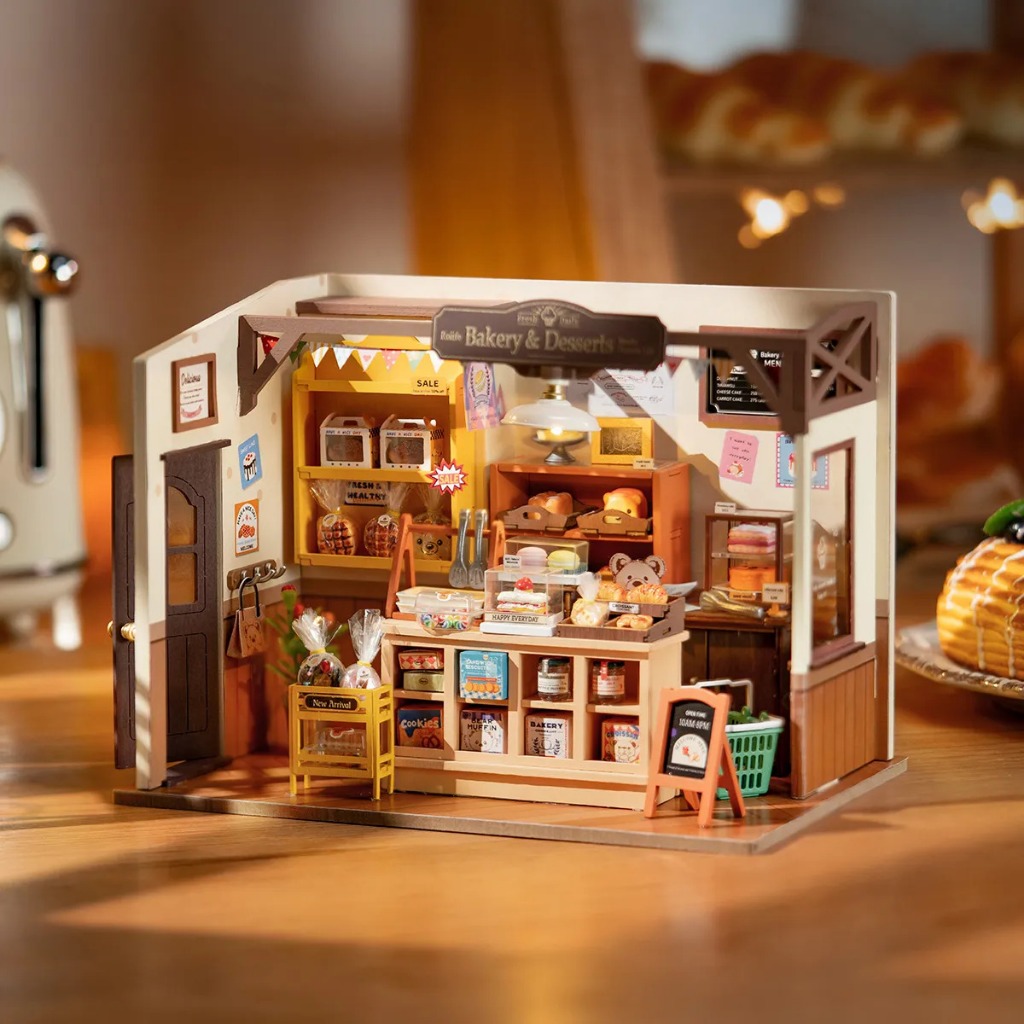 Rolife DIY Miniature House - Becka's Baking House โมเดลบ้าน ตัวต่อไม้ บ้านตุ๊กตา | ของแต่งบ้าน ของเล่นศิลปะ DIY