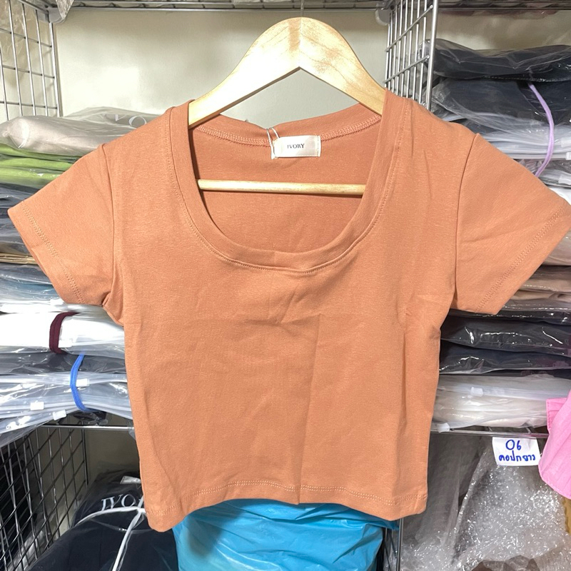 37 NEW เสื้อครอป คอยูผ้ายูนิโค่ ป้าย IVORY ผ้า นิ่ม ใส่สบาย ไม่ย้วย