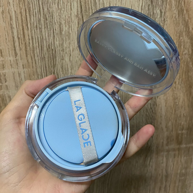 ส่งต่อคุชชั่น laglace เบอร์ 01 warm vanila  ใช้ไป  2-3 ครั้ง ยังไม่แกะกระจก ซักพัพเเล้ว  💖 240 ส่งฟร