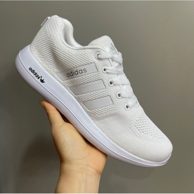 รองเท้าผ้าใบผู้ชาย ผู้หญิง รองเท้าผ้าใบ 📌มีกล่อง📦 🌟น้ำหนักเบา ใส่สบาย