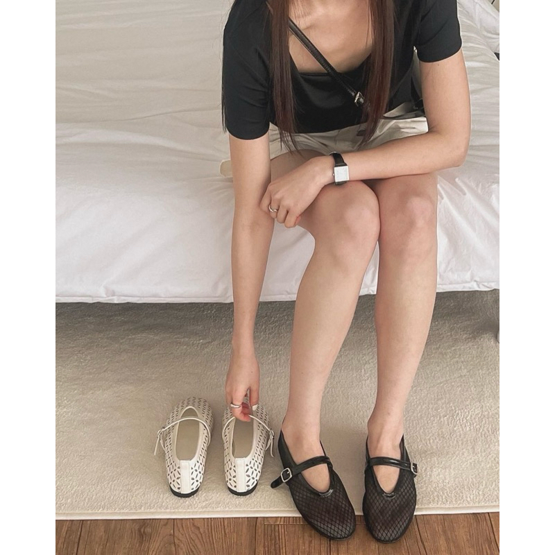 (ร้านไทย—มีพร้อมส่งค่ะ) รองเท้า hanna shoes (𝗱𝗲𝘀𝗶𝗴𝗻𝗲𝗱 & 𝗺𝗮𝗱𝗲 𝗶𝗻 𝗞𝗢𝗥𝗘𝗔 🇰🇷) | justmoment