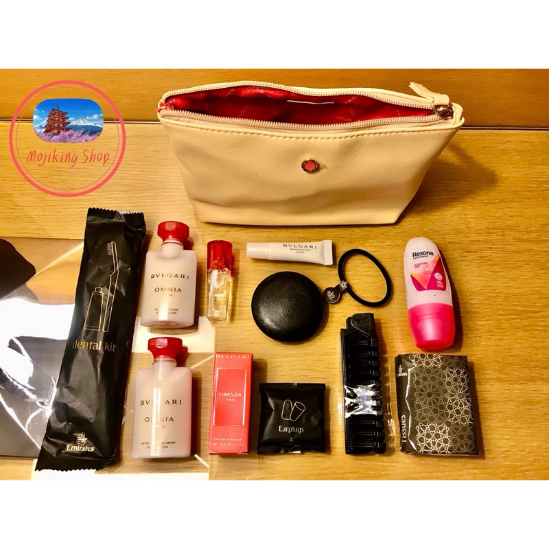 Amenity kit of Emirates Airways(Travel Set >Business< For Woman) 👱🏻‍♀️กระเป๋าสีครีม_สำหรับ ผู้หญิง👱🏻