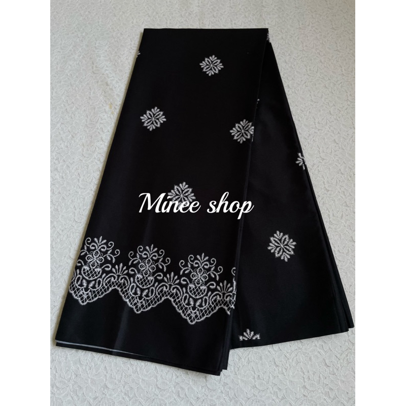 (รหัสP) ผ้าถุง (ลายอินโด )(ในร้านมีให้เลือกอีกเยอะ)เย็บเป็นสโรงสำเร็จ รีดง่าย ทนทาน สีไม่ตก ไม่เป็นขุย ขนาด2เมตร