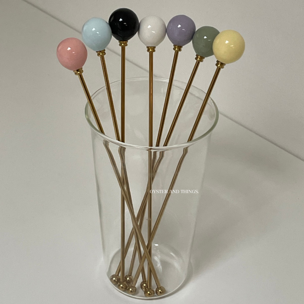 ที่คนเครื่องดื่มแบบสแตนเลสสีพาสเทล | Pastel polka dot stirring rod | Oyster and Things.