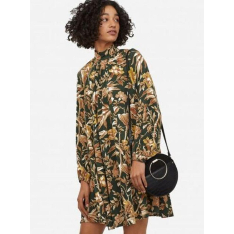 H&M x cotton dress ลายดอก size EUR 46 อก56  ยาว35 สะโพกฟรี Code: 2842(5)