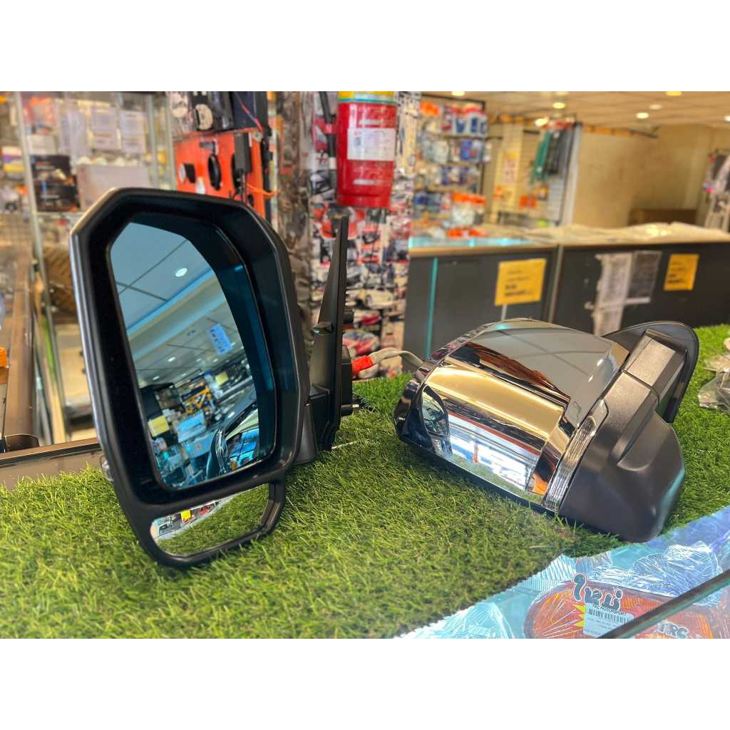HIACE 2005-2014 กระจกมองข้าง (STYLE MAJESTY 2019) เลนน์ฟ้าตัดแสง โครเมี่ยม มีไฟเลี้ยว,ปรับ-พับไฟฟ้า