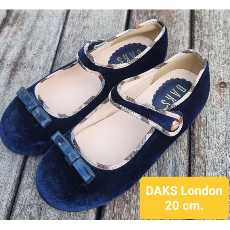 Used DAKS London แท้ 💯 % รองเท้าคัทชูมือสอง 20.cm.
