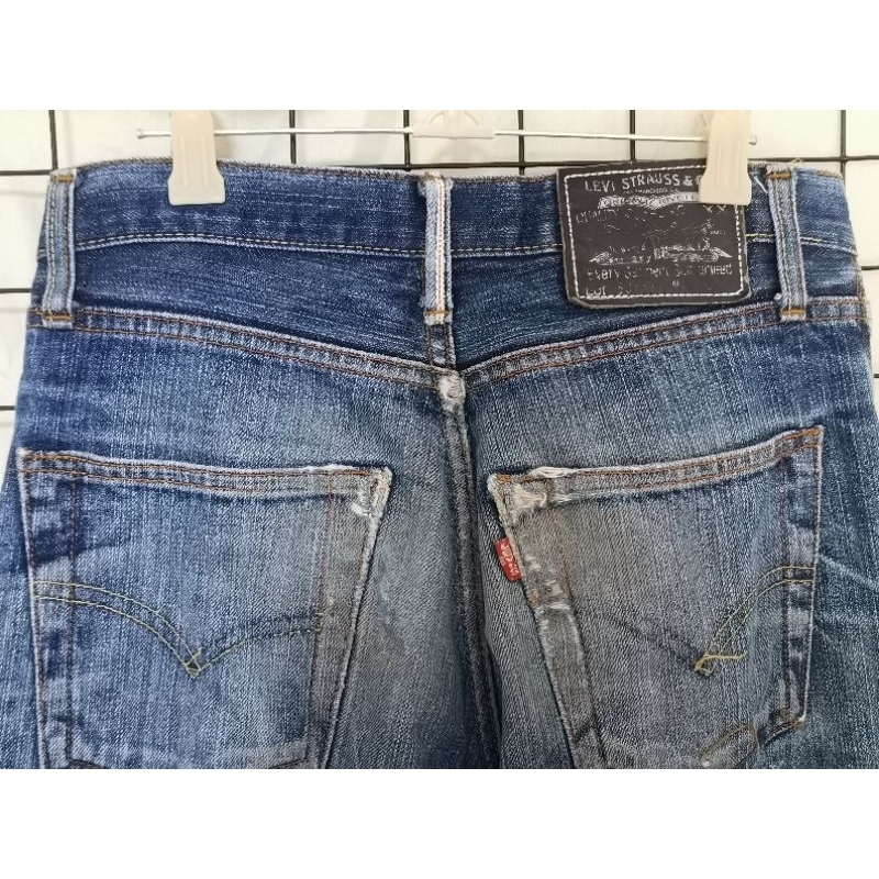 ยีนส์ลีวาย 501 ริมแดง มือสอง