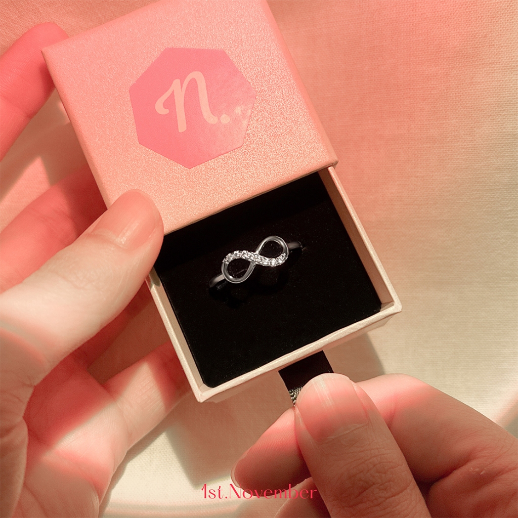 1st.November | แหวนอินฟินิตี้เงินแท้ 925 ประดับเพชร CZ พรีเมี่ยม | Premium Endless infinity ring
