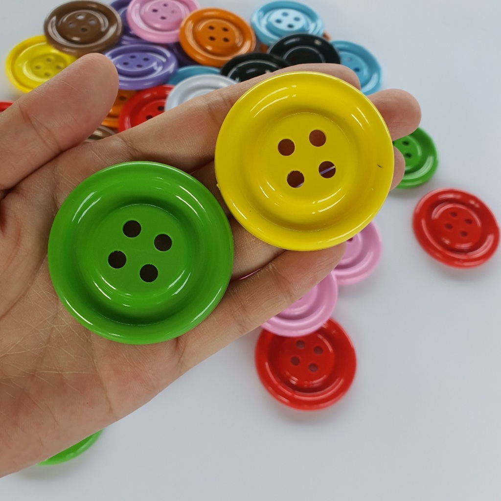 [พร้อมส่ง] กระดุมยักษ์แยกสี เม็ดใหญ่ ชุดแยกฝึกหยอด ของเล่นเสริมพัฒนาการ เพิ่มทักษะจินตนาการ