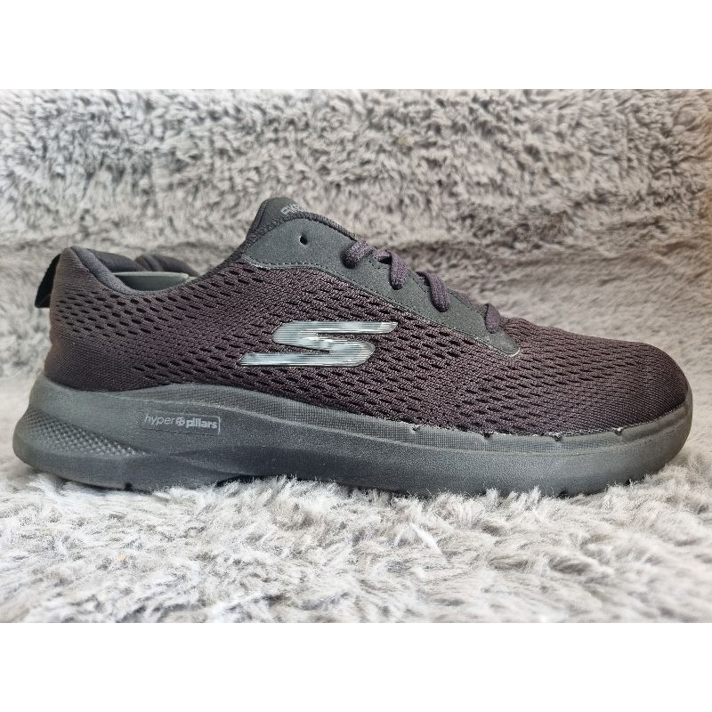 Skechers size 42.5 ยาว 27 (มือสองของแท้)