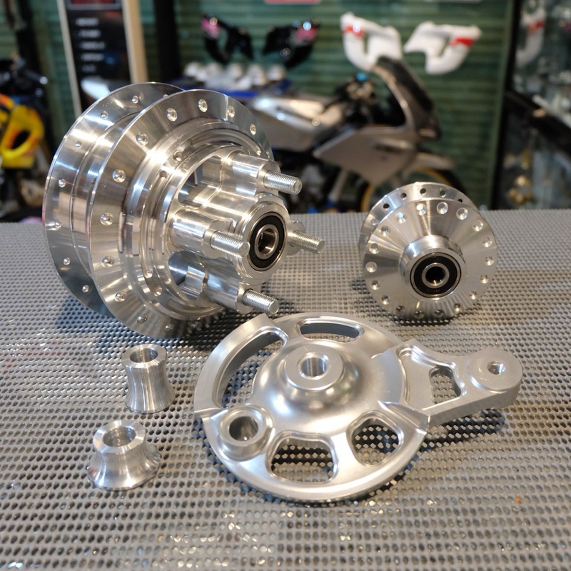 ดุมหน้าเล็กงาน dkt+ดุมหลังแดชดั้มCnc+ฝาcncครบชุด