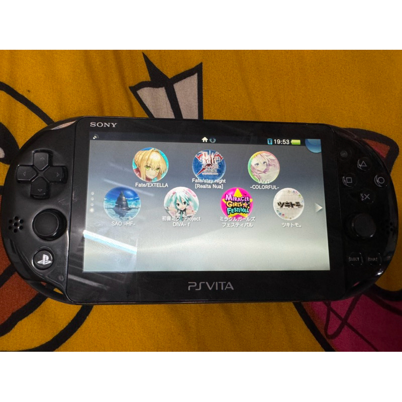 PSVita รุ่น 2000 มือ 2 แปลงแล้ว เมม 256 GB โหลดเกมส์เองได้