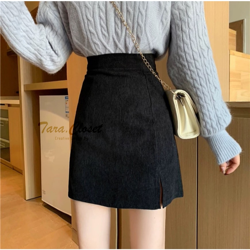 SKIRT001 TARA SKIRT กระโปรง เอวสูง มีซิปข้าง ทรงผ่าข้าง เนื้อผ้าลูกฟูกร่องเล็ก-ร่องใหญ่ มีซับใน ผ้าดี ใส่สบาย
