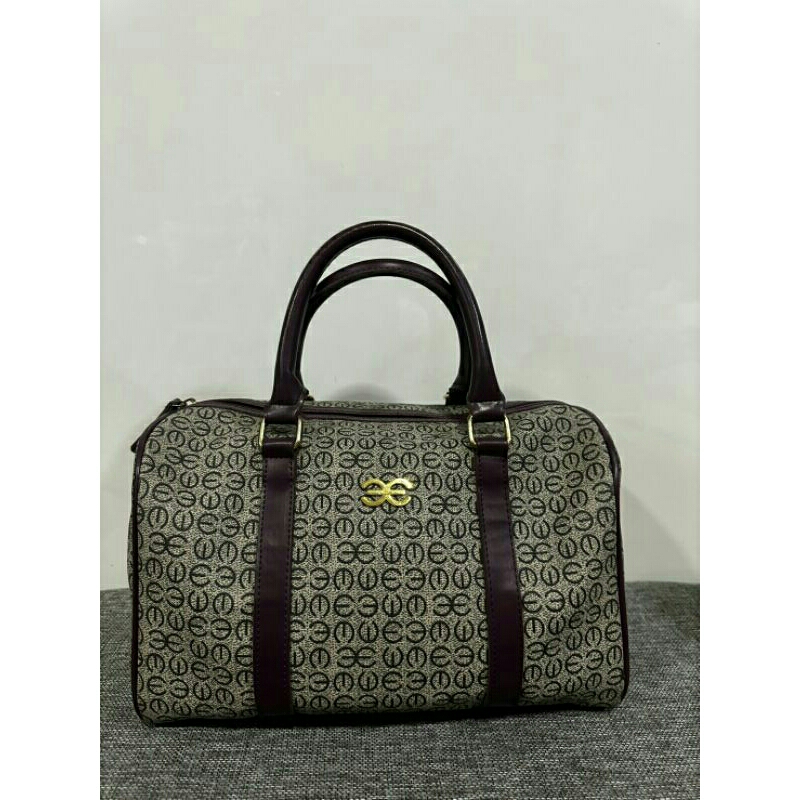 กระเป๋าถือ ทรงหมอน ESQUIRE มือสองสภาพดี