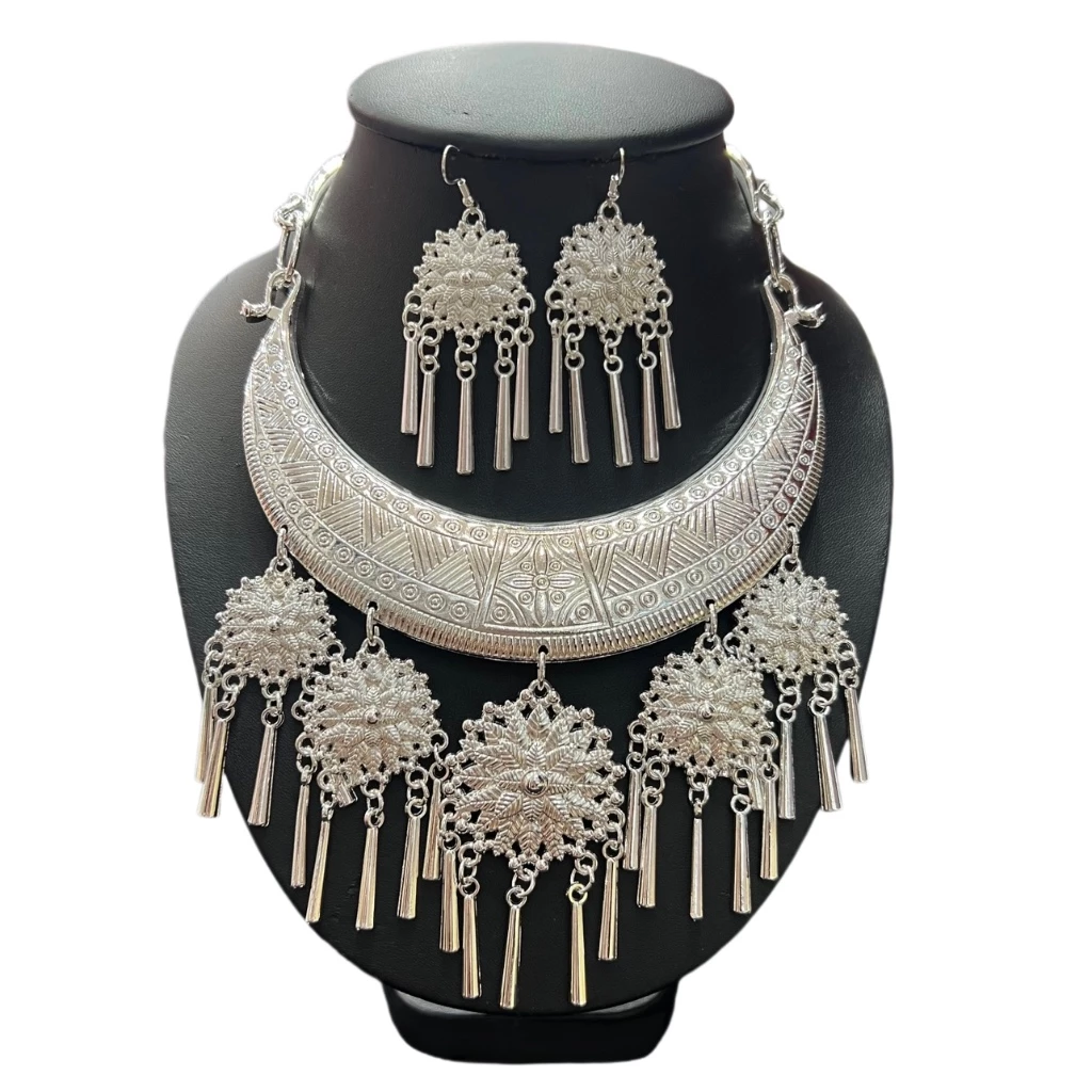 Accessories สร้อยคอแฟชั่นเก่า สร้อยอีสานชุดล้านนาไทสร้อยเงินต่างหู สีรมดํา เงิน สินค้าพร้อมส่ง