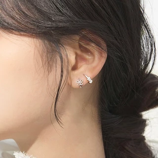 earika.earrings - spring blossom hoop collection ต่างหูห่วงดอกไม้ก้านเงินแท้ชุบทองคำขาว ผิวแพ้ง่ายใส่ได้