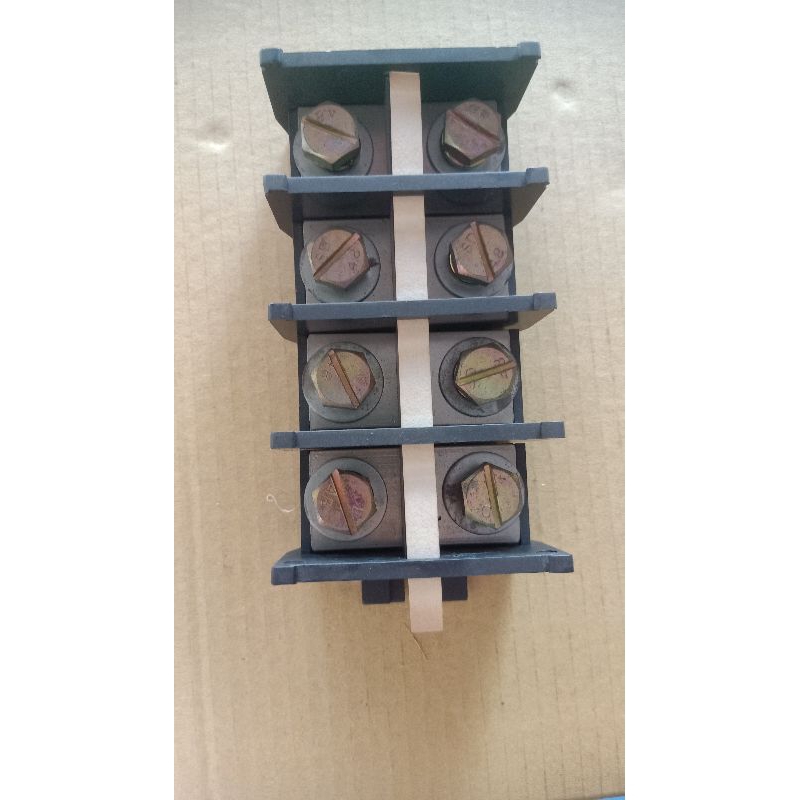 ช่องต่อสายไฟ terminal ขนาด100A600V