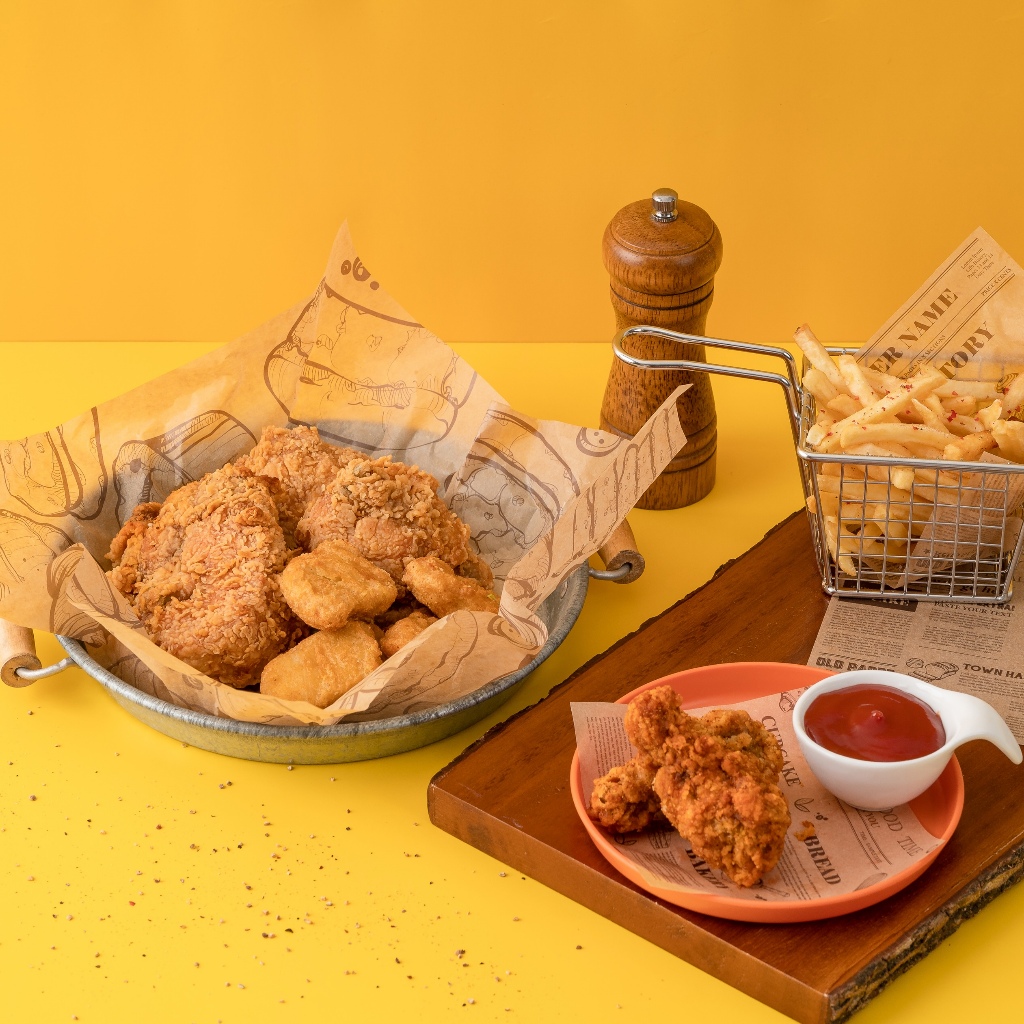 กระดาษรองสีน้ำตาล Bakegold กระดาษรองอาหาร และขนม อบได้ถึง 200 องศา ผลิตเอง มีราคาส่ง ( 1แพ็ค:100ใบ )