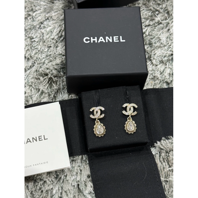 Chanel earrings ต่างหูชาแนลรุ่นหายาก 1.3cm