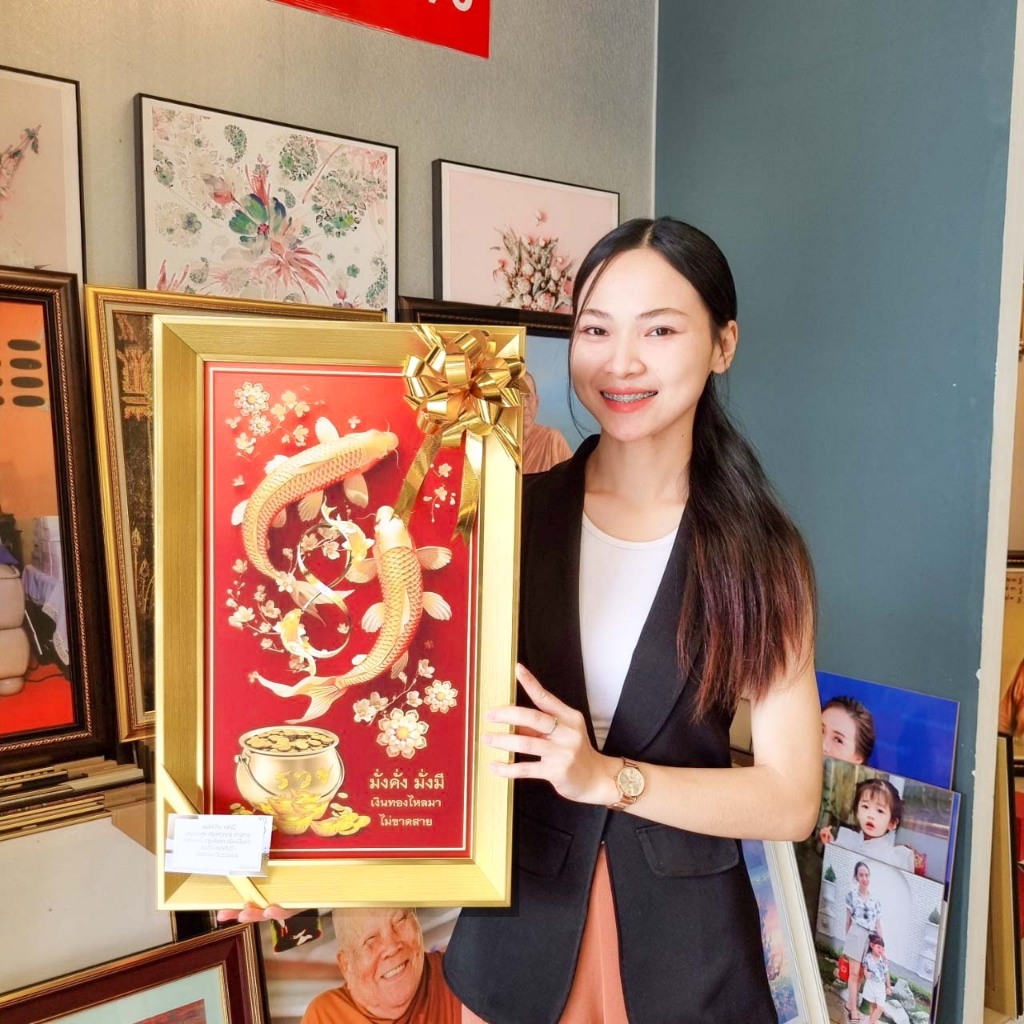 ของขวัญมงคล ปลาคราฟมงคลทอง มั่งคั่ง มั่งมี เงินทองไหลมาไม่ขาดสาย ทำการ์ดผูกโบว์ฟรี