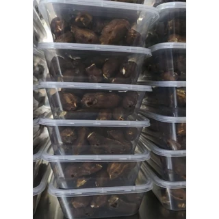 โปร 4 กล่อง มะขามหวานพันธุ์สีทอง (ข้อสั้น)กล่องละ 250 กรัม