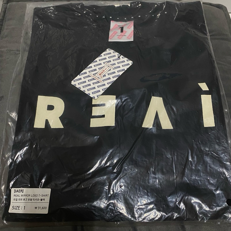 IAER Real Mirror Logo Short Sleeve T-Shirt size 1 ของแท้ 🇰🇷
