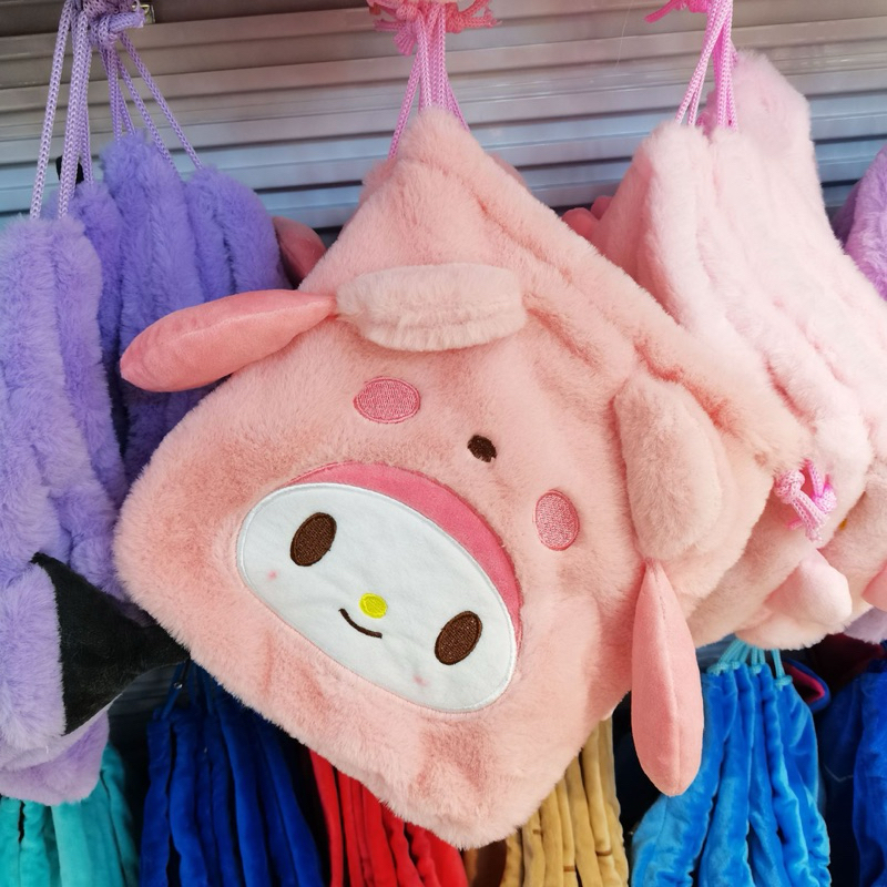 กระเป๋าหูรูดลายการ์ตูน เนื้อผ้าขนปุยนุ่ม ขนาดเล็กพกพาง่ายข้างในบรรจุได้เยอะ - รูปที่ 6