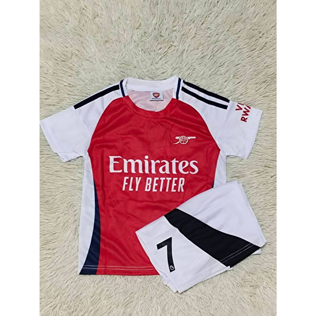 ชุดกีฬาเด็ก พร้อมเสื้อและกางเกง ทีมArsenal สกรีนเบอร์7 ชื่่อซาก้า ปี2024-2025 ใหม่ล่าสุด ป้ายงานปัก