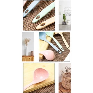 กระบวยทัพพี ช้อนซุป ช้อนตักซุป สําหรับตักซุป Plastic spoon จากวัสดุธรรมชาติ(ส่งแบบสุ่มสี)