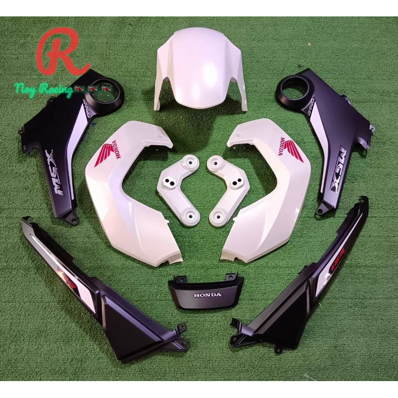 ชุดสี MSX 125ตัวเก่า ปี2012-2015 มีทั้งหมด 10ชิ้นลูกค้าสามารถเลือกสีและลายสติ๊กเกอร์ได้ตามต้องการทัก