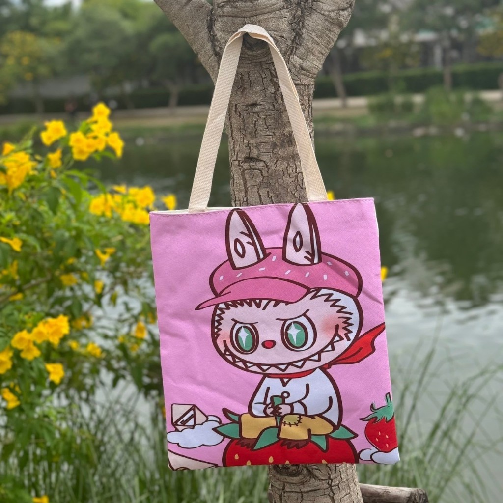 กระเป๋าLabubu ลายลาบูบู้ มีซิปด้านใน 000 ลายน่ารัก สินค้าจัดส่งในไทย