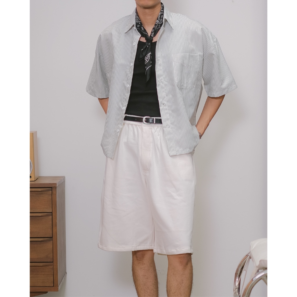 Fine Stripe-Cropped Shirt in Sage Green/White | เสื้อเชิ้ตแขนสั้น ทรงครอป ผ้า Oxford ลายริ้ว สีเขียวเซจสลับขาว