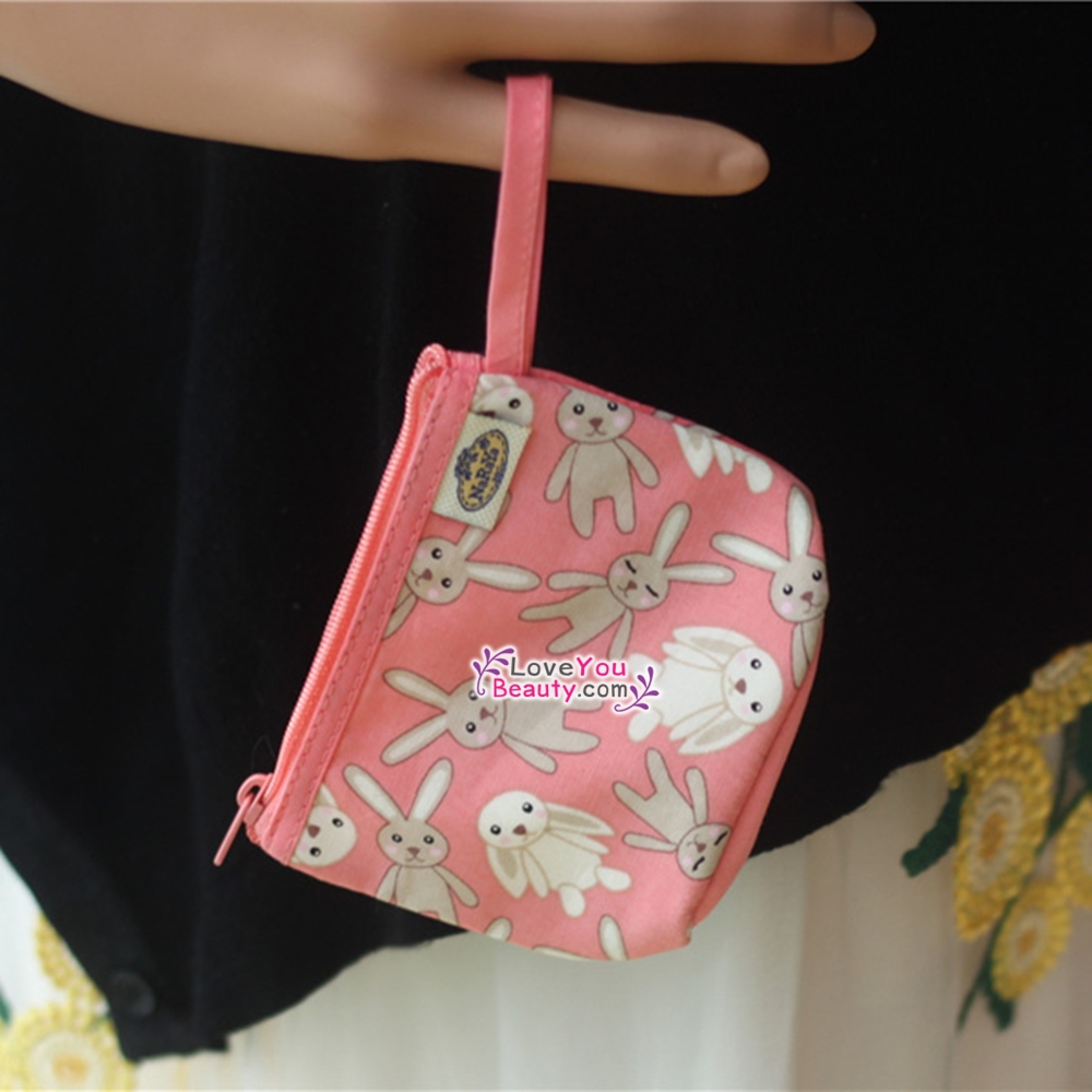 กระเป๋าใส่เหรียญ ใส่สตางค์ ก้นกว้าง มีสายคล้องนิ้ว กระเป๋านารายา naraya