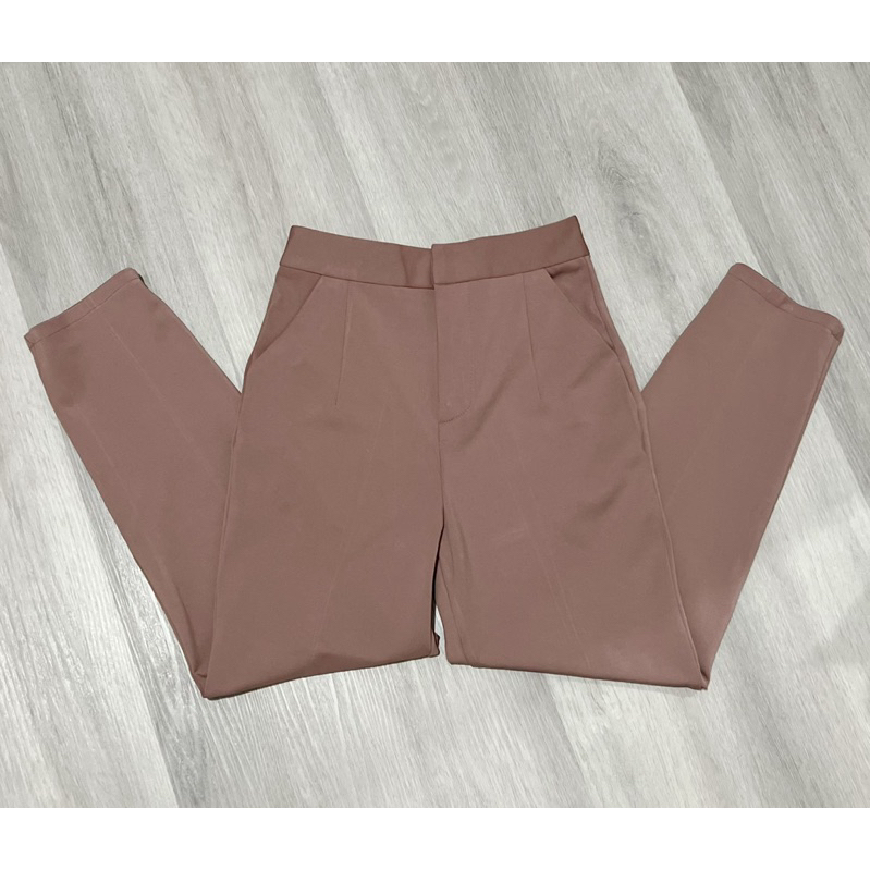 ส่งต่อ กางเกงทำงาน สีชมพูกะปิ ป้ายแบรนด์ Kong Design Size S