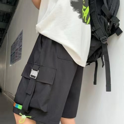 กางเกงขาสั้นลำลอง ผู้ชาย กระเป๋าขนาดใหญ่ ทรงหลวม มีเชือกผูกเอว ทำจากวัสดุคุณภาพดี