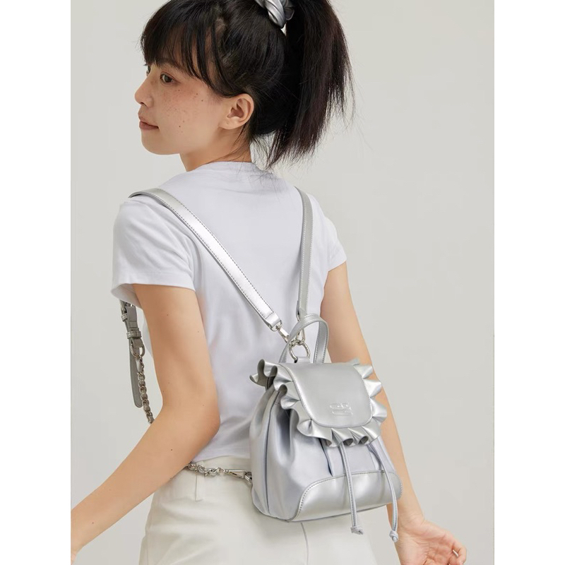 (มือ2) กระเป๋าเป้ Crying center silver mini backpack