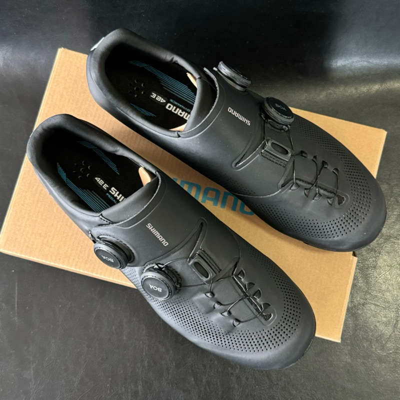 รองเท้า NEW! SHIMANO RC703