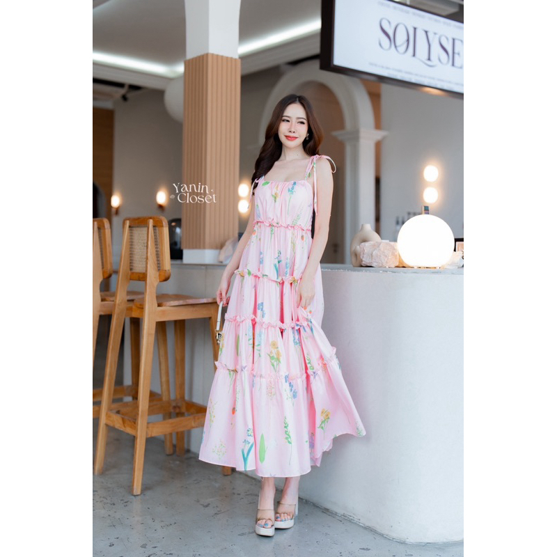 Sunflower dress เดรสตัวยาวลายดอกทานตะวัน ผ้าด็อบบี้ ผูกไหล่ กระโปรงต่อชั้นจับจีบหวานๆ