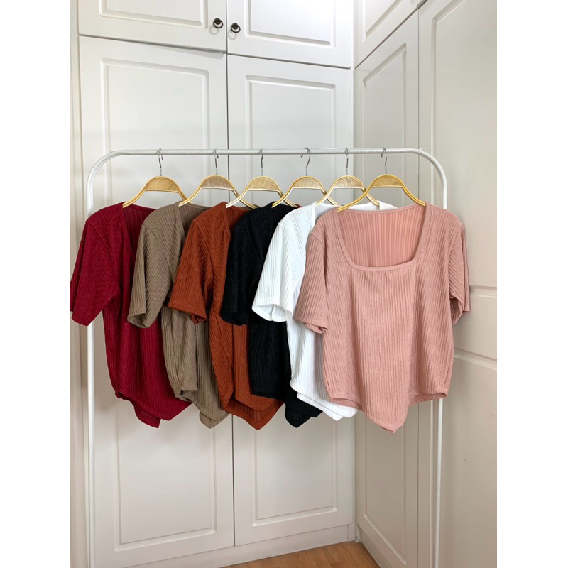 A7 เสื้อยืดคอเหลี่ยมกุ้นคอ ชายแหลม ผ้าท้อฟฟี่ ผู้หญิง