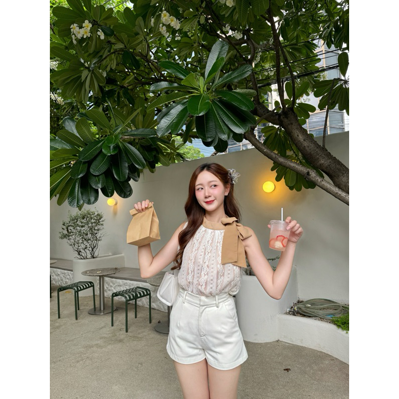 Macaron top-guapa.bkk 🍡🩰เสื้อผูกคอด้านข้าง จีบหน้า