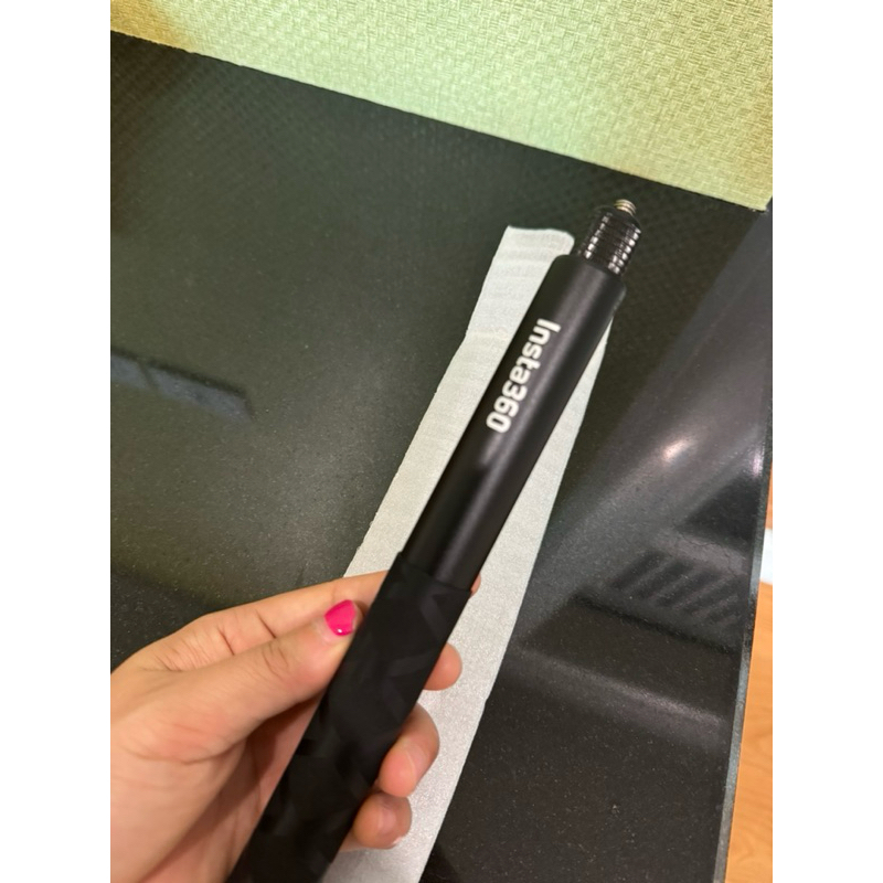 insta 360 invisible stick 114 cm ใหม่มากค่ะ