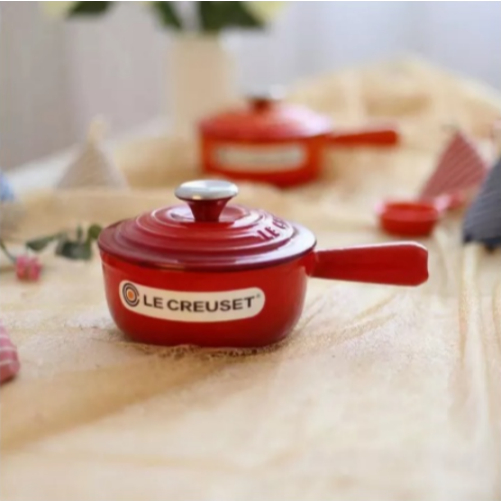 Le Creuset กระทะเหล็กหล่อ กระทะ หม้อเสริมอาหาร หม้อนม เหล็กหล่อฝรั่งเศส 16cm กระทะเล็ก